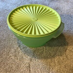 Tupperware, deep dish, one touch storage bowl